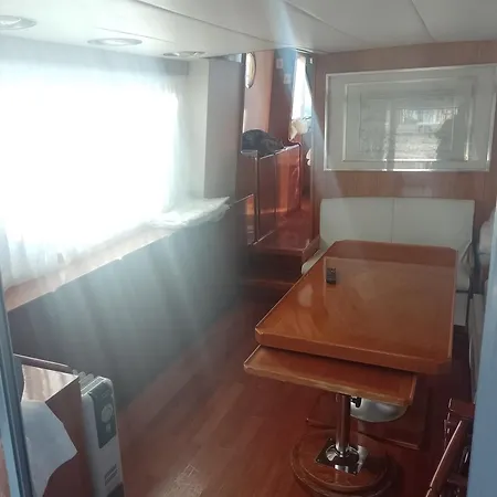 Barba Rude Botel Punat